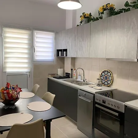 Modern Comfort Close To Acropolis * Athens