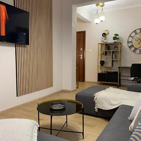 Modern Comfort Close To Acropolis Athens